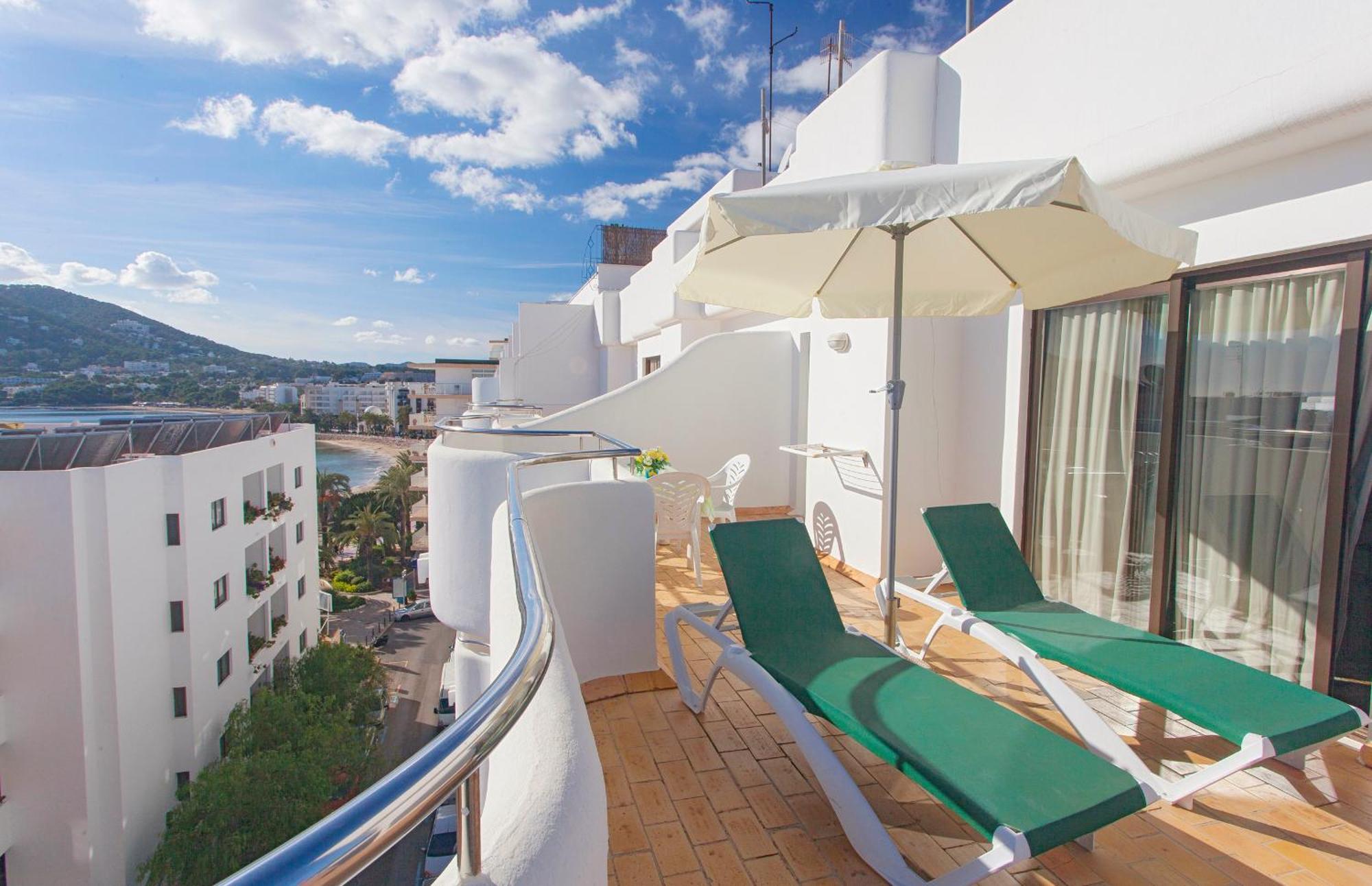Apartamentos Bon Lloc Santa Eularia des Riu Kamer foto