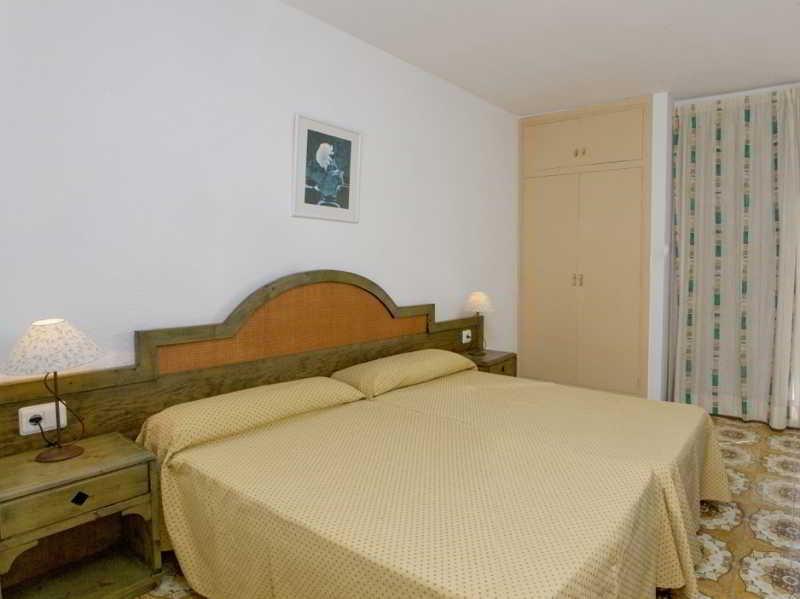 Apartamentos Bon Lloc Santa Eularia des Riu Buitenkant foto