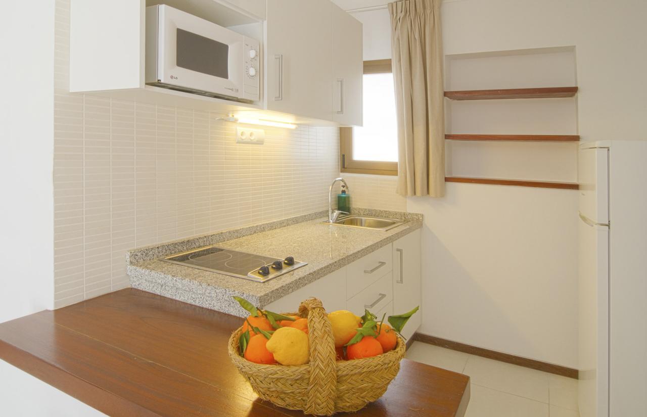 Apartamentos Bon Lloc Santa Eularia des Riu Buitenkant foto