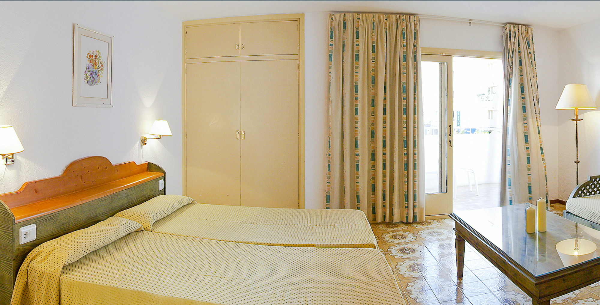 Apartamentos Bon Lloc Santa Eularia des Riu Buitenkant foto