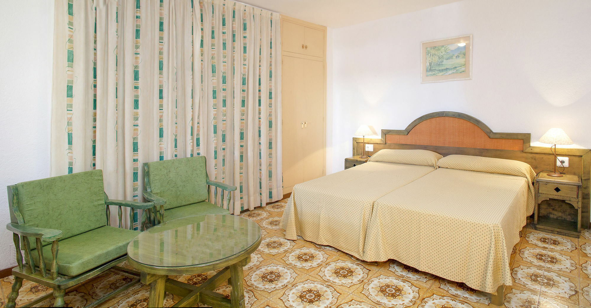 Apartamentos Bon Lloc Santa Eularia des Riu Buitenkant foto