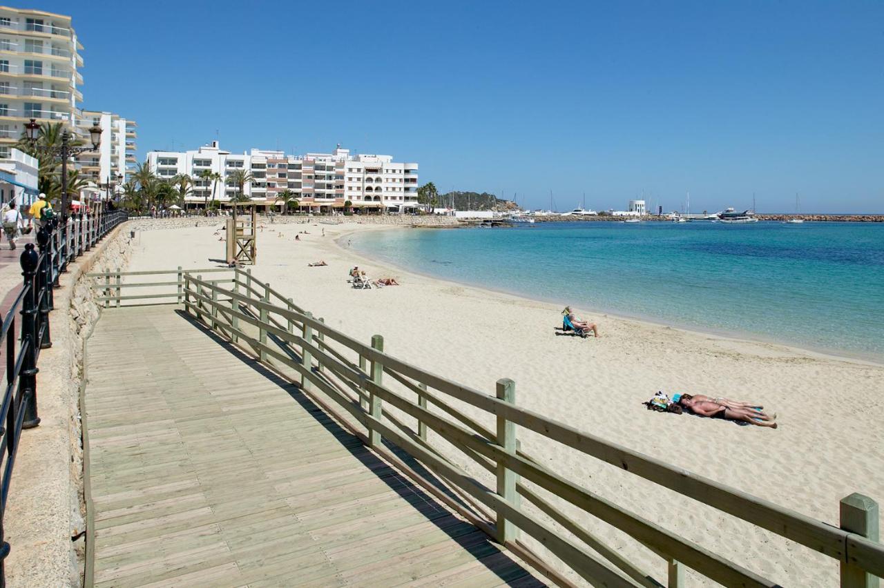 Apartamentos Bon Lloc Santa Eularia des Riu Buitenkant foto